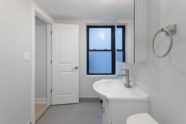 6026 N Winthrop Avenue 5B, Chicago, IL 60660