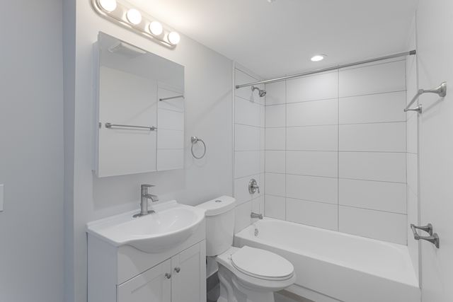 6026 N Winthrop Avenue 5B, Chicago, IL 60660