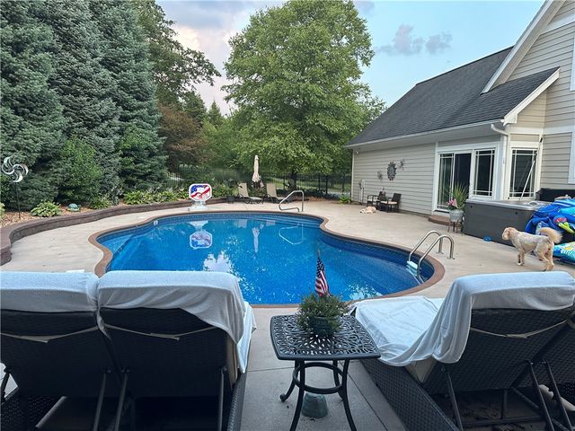 620 Saurer Farms Drive, Victor, NY 14564