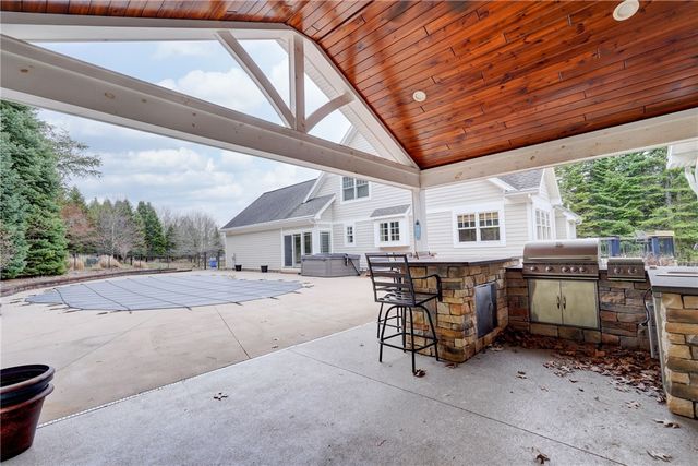 620 Saurer Farms Drive, Victor, NY 14564