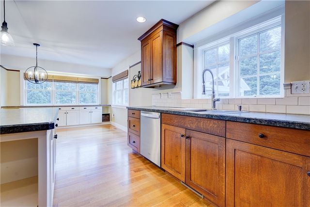 620 Saurer Farms Drive, Victor, NY 14564