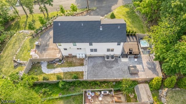 13 Williams Trl, Hopatcong Boro, NJ 07843