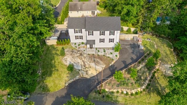 13 Williams Trl, Hopatcong Boro, NJ 07843