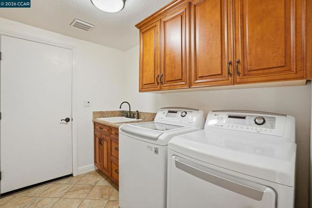 47 Tennis Club Dr, Danville, CA 94506