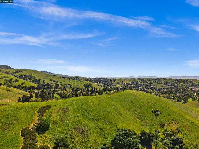 47 Tennis Club Dr, Danville, CA 94506