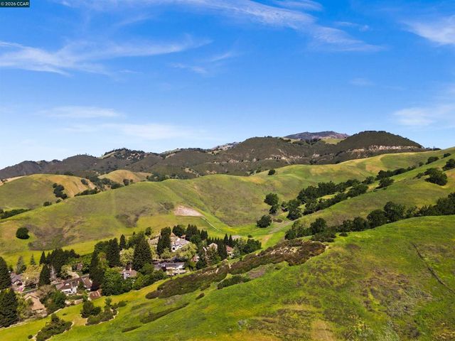 47 Tennis Club Dr, Danville, CA 94506