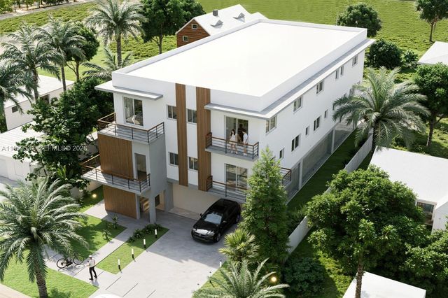 1949 Harding St, Hollywood, FL 33020