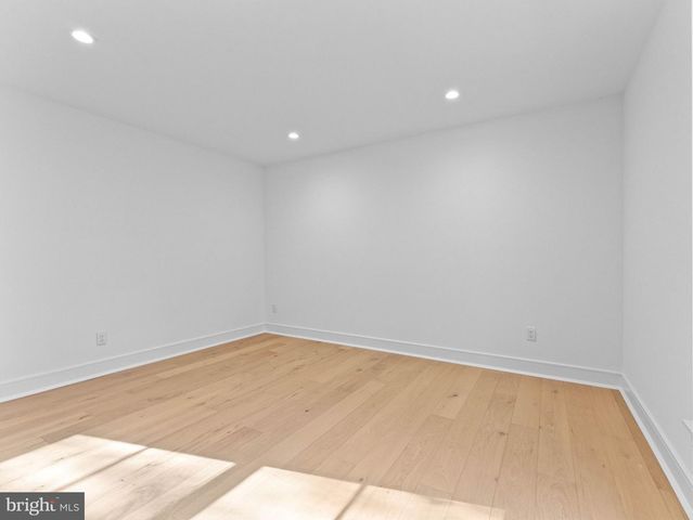40 E CENTENNIAL DR, Medford, NJ 08055
