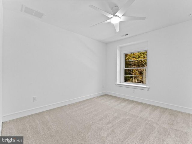 40 E CENTENNIAL DR, Medford, NJ 08055