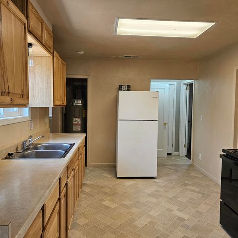 2311 Darrow Avenue, Klamath Falls, OR 97601