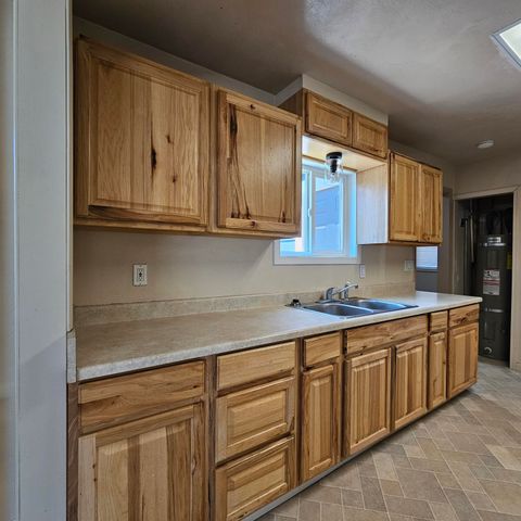 2311 Darrow Avenue, Klamath Falls, OR 97601