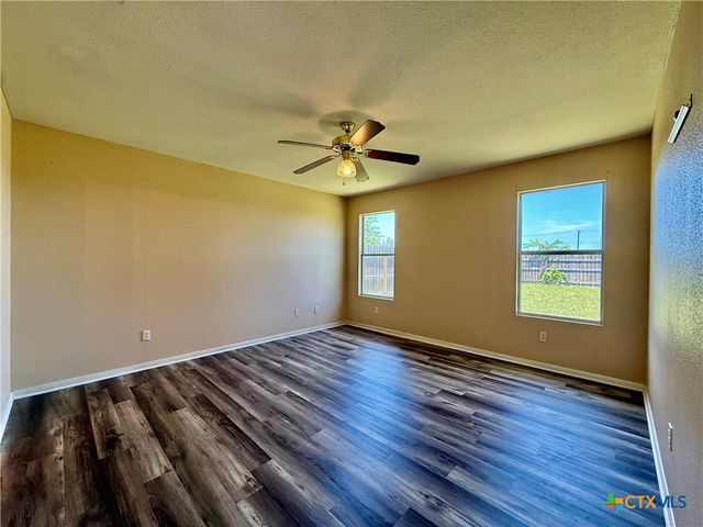 3807 Sunflower Drive, Killeen, TX 76542