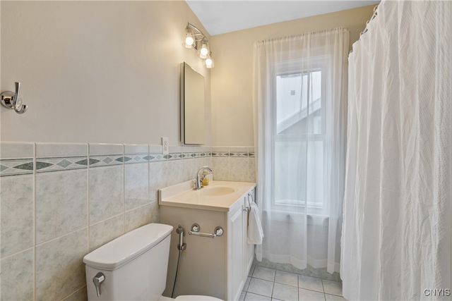 124 Winthrop Road, Syracuse, NY 13206