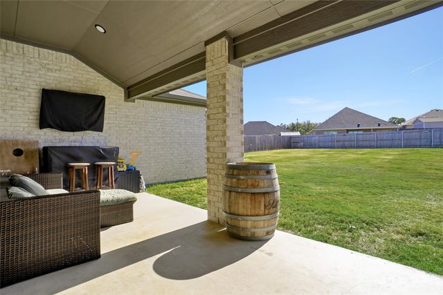 2673 River Bank Drive, Burleson, TX 76028