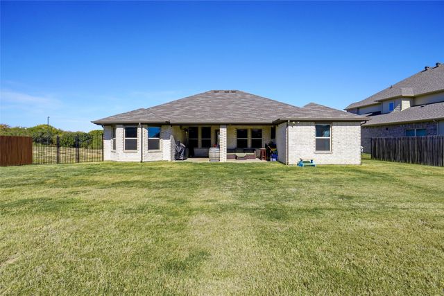2673 River Bank Drive, Burleson, TX 76028