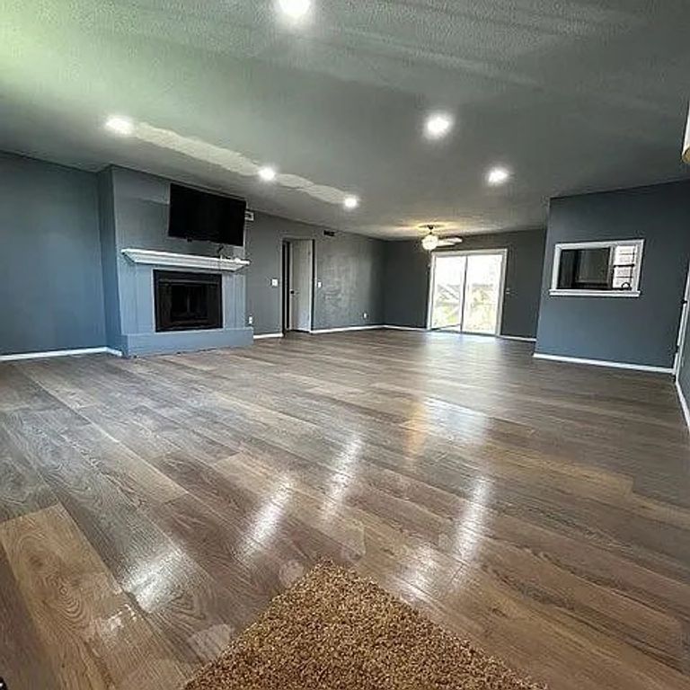 11325 N May Avenue A, Oklahoma City, OK 73120