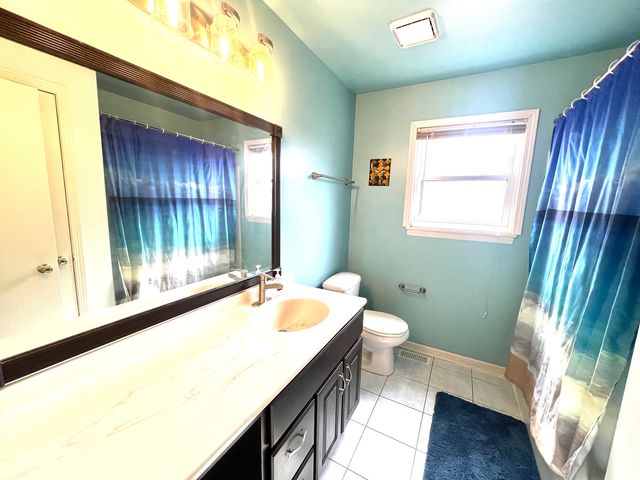 1823 Fieldstone Court, Romeoville, IL 60446