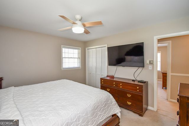 1325 Maple Drive SW, Lilburn, GA 30047