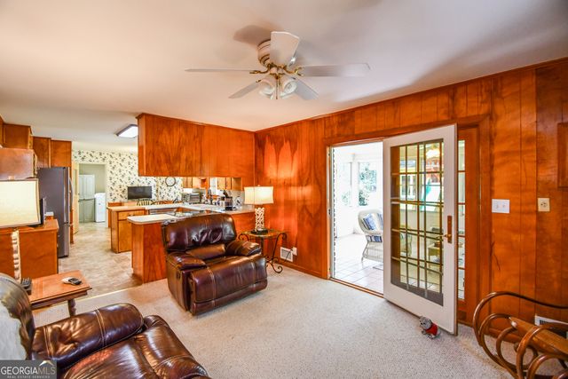 1325 Maple Drive SW, Lilburn, GA 30047