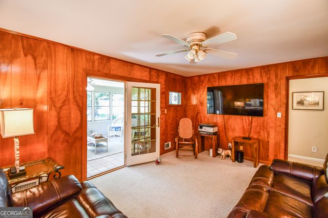 1325 Maple Drive SW, Lilburn, GA 30047