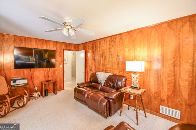 1325 Maple Drive SW, Lilburn, GA 30047