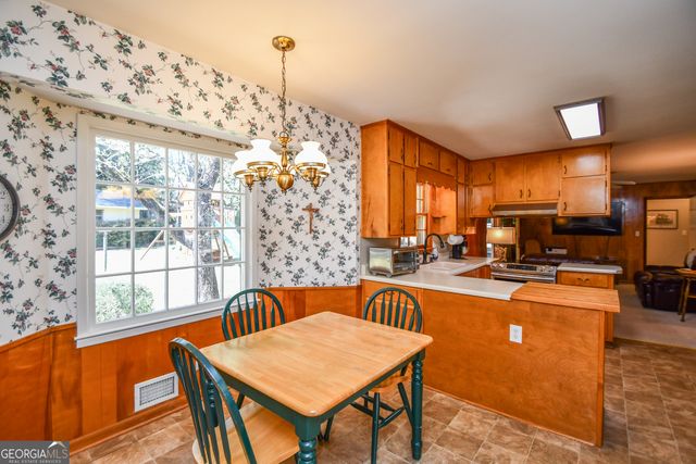 1325 Maple Drive SW, Lilburn, GA 30047