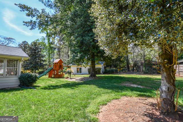 1325 Maple Drive SW, Lilburn, GA 30047