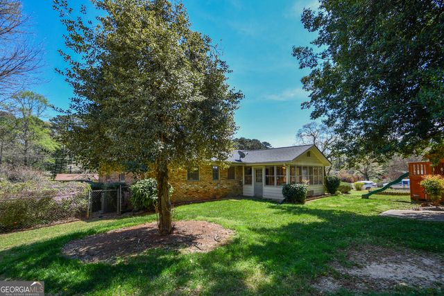 1325 Maple Drive SW, Lilburn, GA 30047