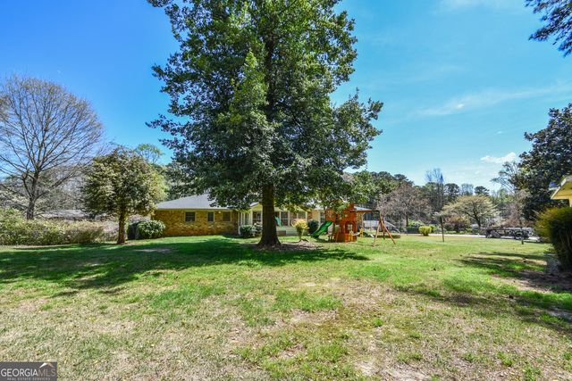 1325 Maple Drive SW, Lilburn, GA 30047