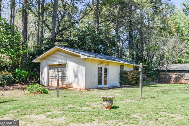 1325 Maple Drive SW, Lilburn, GA 30047