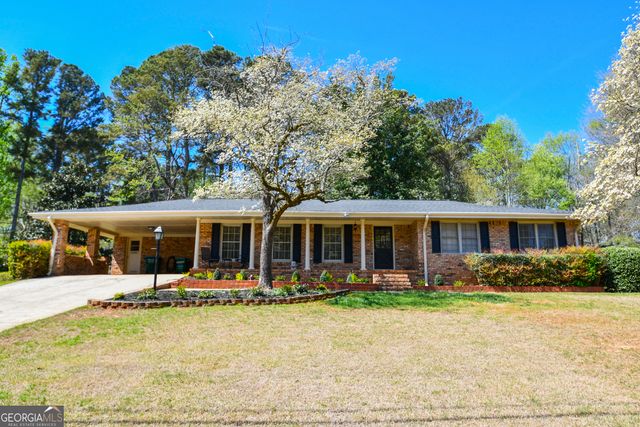 1325 Maple Drive SW, Lilburn, GA 30047