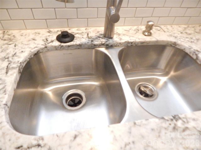 5805 Hunting Ridge Lane D, Charlotte, NC 28212