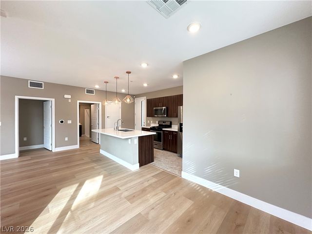 11251 Hidden Peak Avenue 105, Las Vegas, NV 89135