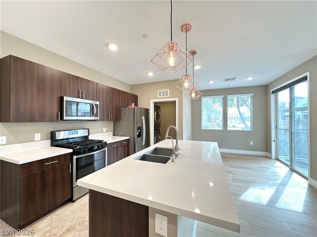 11251 Hidden Peak Avenue 105, Las Vegas, NV 89135