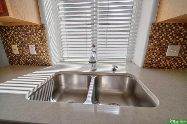 5059 N 154 Street, Omaha, NE 68116