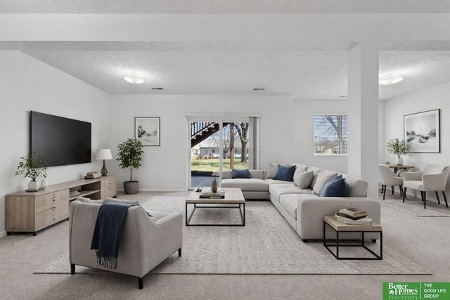 5059 N 154 Street, Omaha, NE 68116