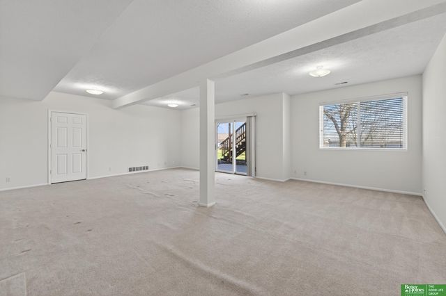 5059 N 154 Street, Omaha, NE 68116