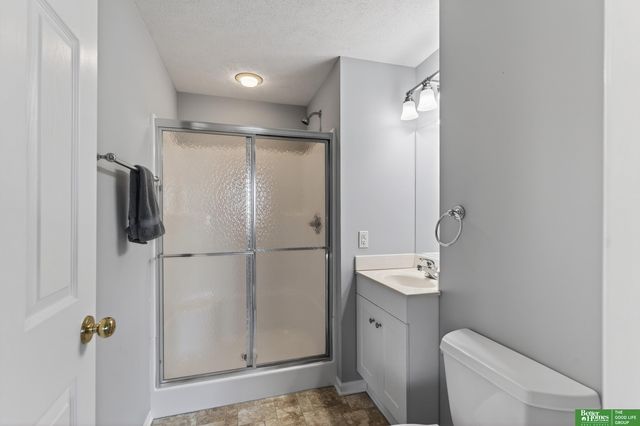 5059 N 154 Street, Omaha, NE 68116