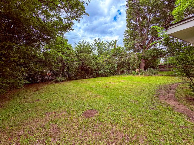 3006 Lynne Avenue, Corsicana, TX 75110