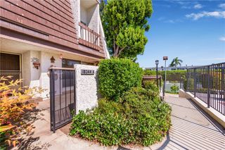 18344 Collins Street A, Tarzana, CA 91356