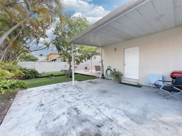 12415 NW 7th Street, Miami, FL 33182
