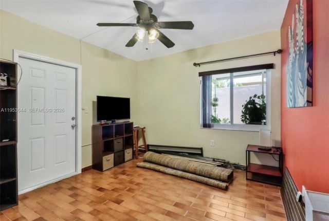 12415 NW 7th Street, Miami, FL 33182