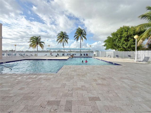 12415 NW 7th Street, Miami, FL 33182