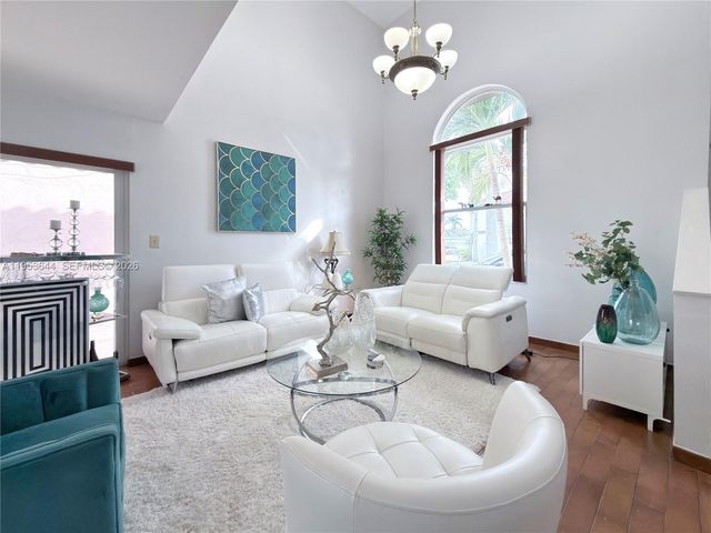 12415 NW 7th Street, Miami, FL 33182