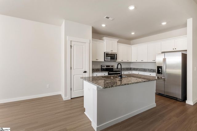 1332 Pitch Pine Place, Moore, SC 29369