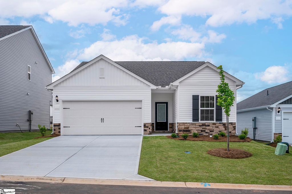 1332 Pitch Pine Place, Moore, SC 29369
