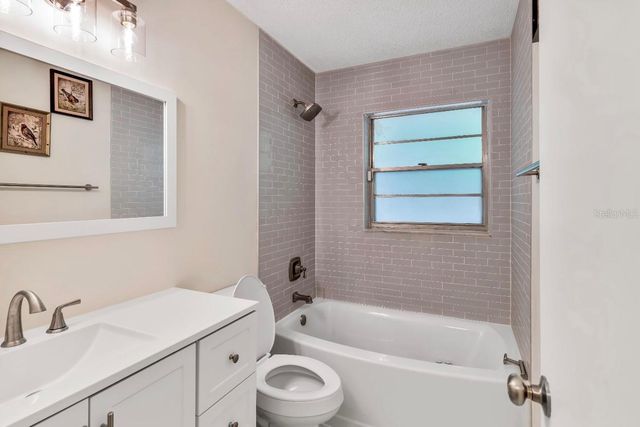 1709 NE 28TH PLACE, Ocala, FL 34470