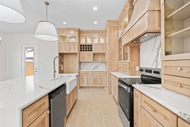 2513 Embrey Place, Fort Worth, TX 76111