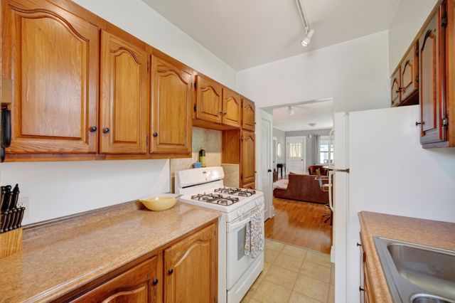 713 Pleasant View Drive, Des Moines, IA 50315