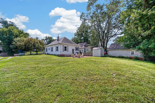 713 Pleasant View Drive, Des Moines, IA 50315